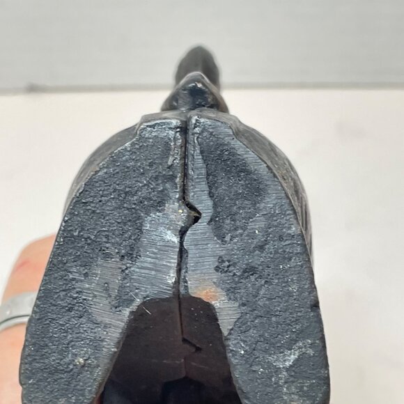 Vintage Cast Iron Black Squirrel Nutcracker Rustic Home Decor Collectible 5" Tal - Picture 8 of 9